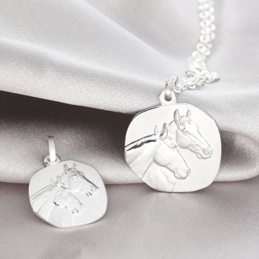 Halskette Pferde Anhänger Gravur Silberschmuck – Pferd - Namelano mit