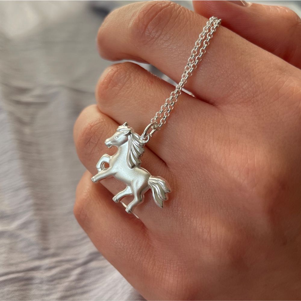 Silberkette Pferd Anhänger Geschenk für Reiter Schmuck Pferde Freunde –  Namelano